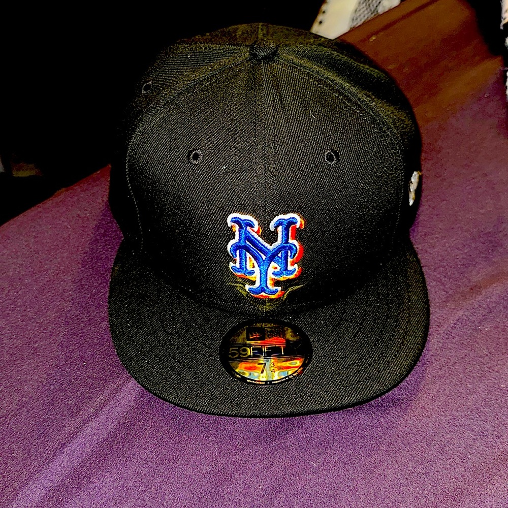 Men’s BRAND NEW UNWORN METS FITTED NEW ERA CAP